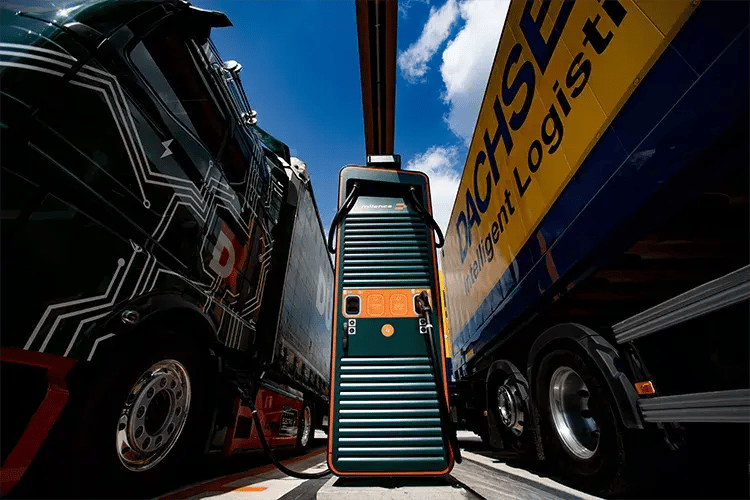 ladeinfrastruktur-erfolgsfaktor-e-lkw-1