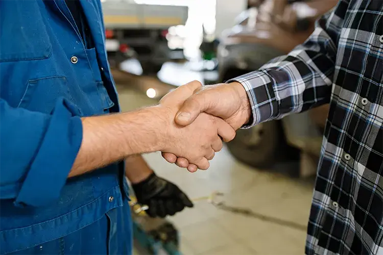 reparatur-handshake-uta-plus-services-uta-edenred