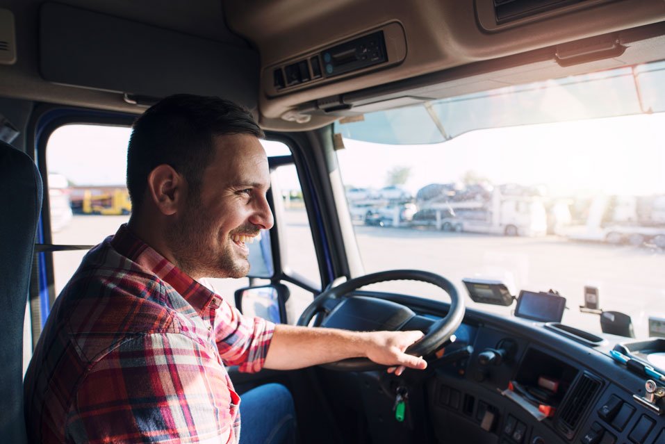 mobility-services-border-handling-truckdriver-smile